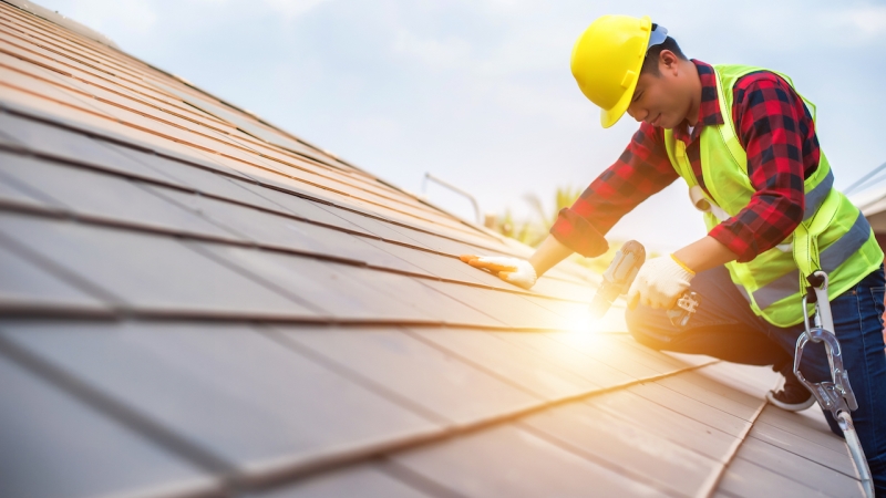 Why Everyone Should Get Commercial Roof Repair Services Today